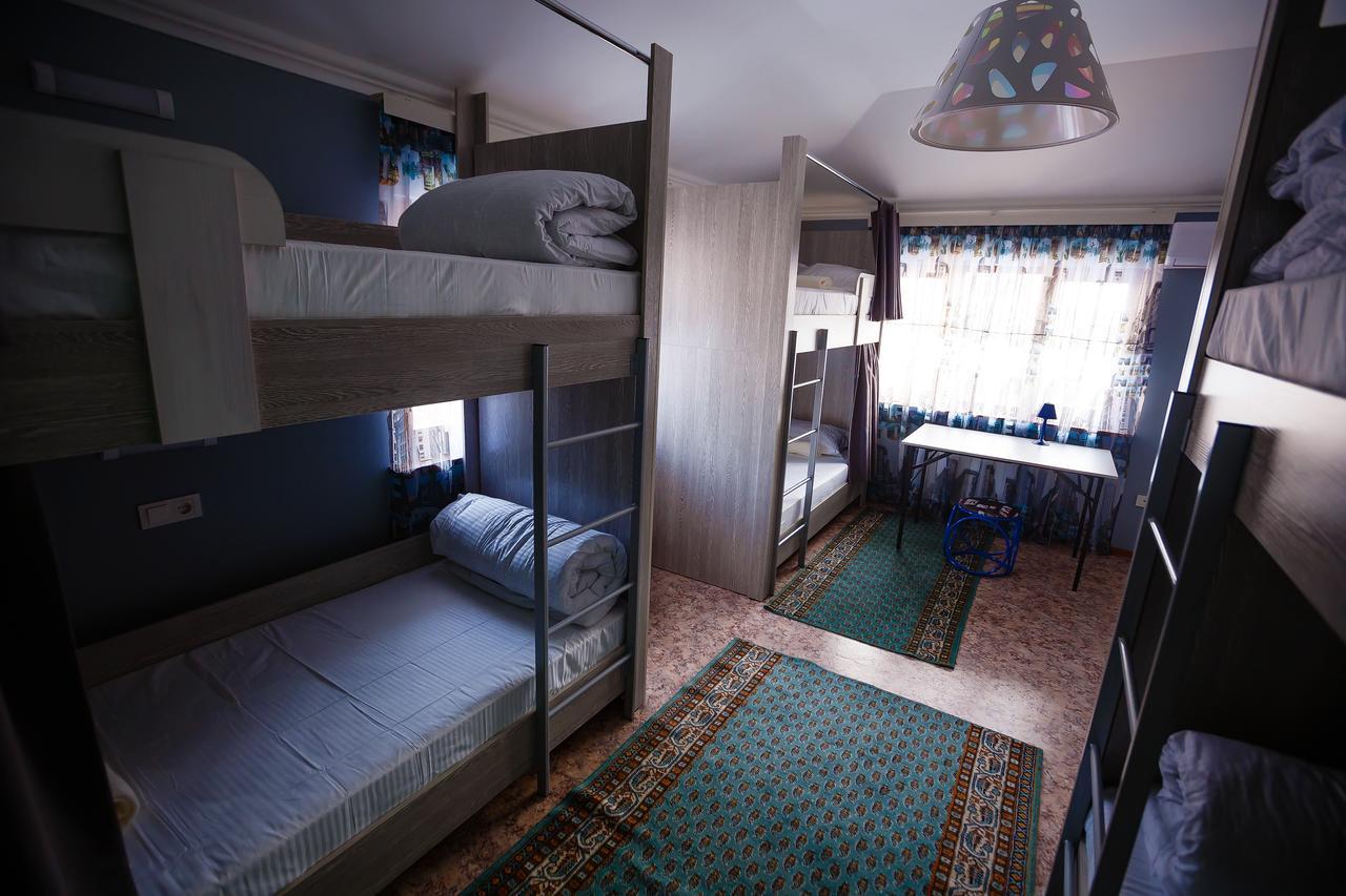 Mountain Road Hostel الماتي المظهر الخارجي الصورة