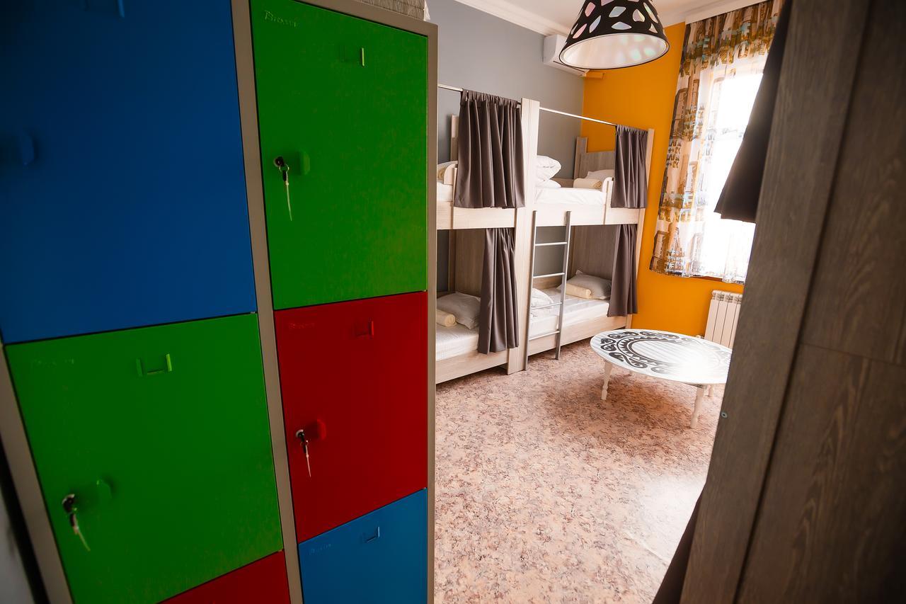 Mountain Road Hostel الماتي المظهر الخارجي الصورة