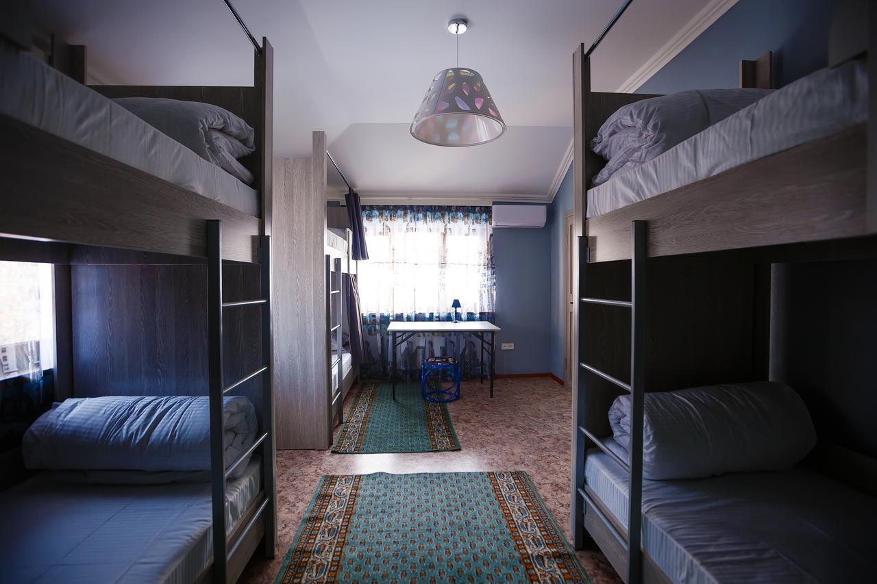Mountain Road Hostel الماتي المظهر الخارجي الصورة
