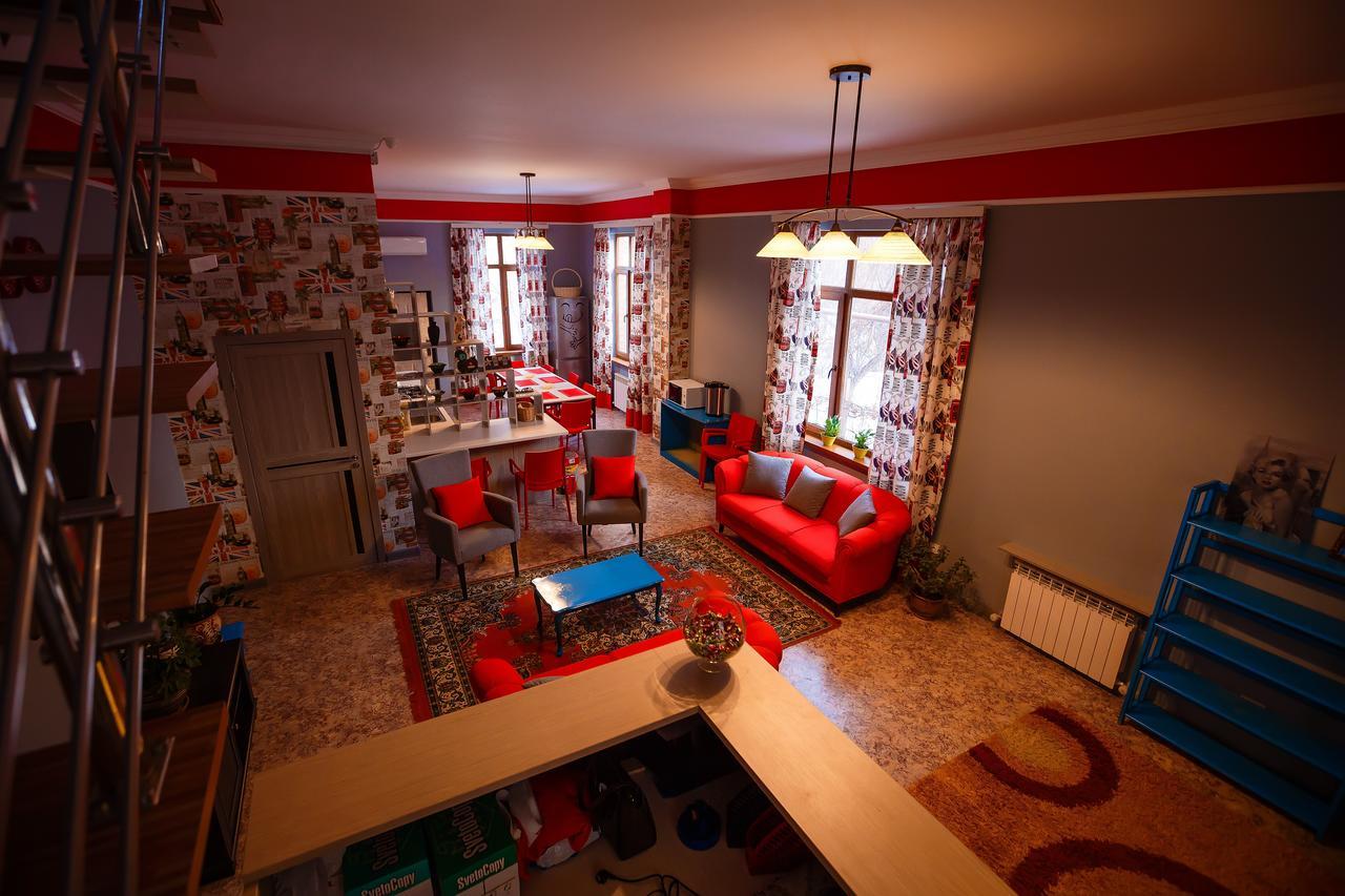 Mountain Road Hostel الماتي المظهر الخارجي الصورة