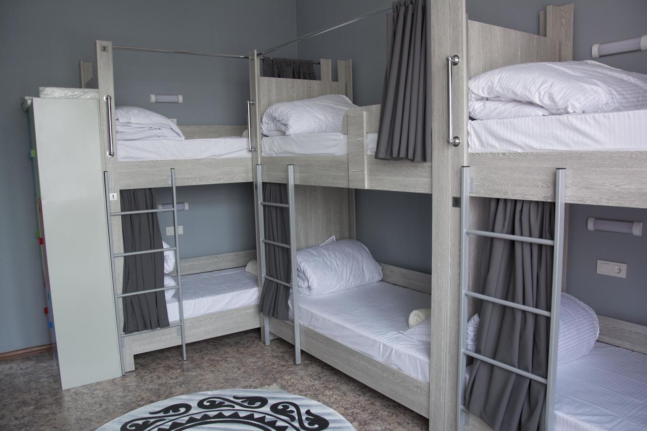 Mountain Road Hostel الماتي المظهر الخارجي الصورة