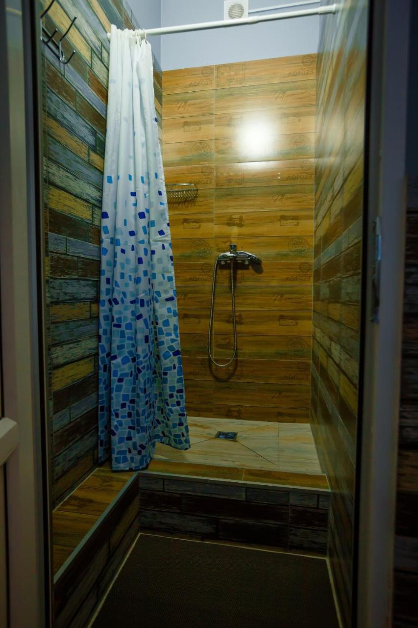 Mountain Road Hostel الماتي المظهر الخارجي الصورة