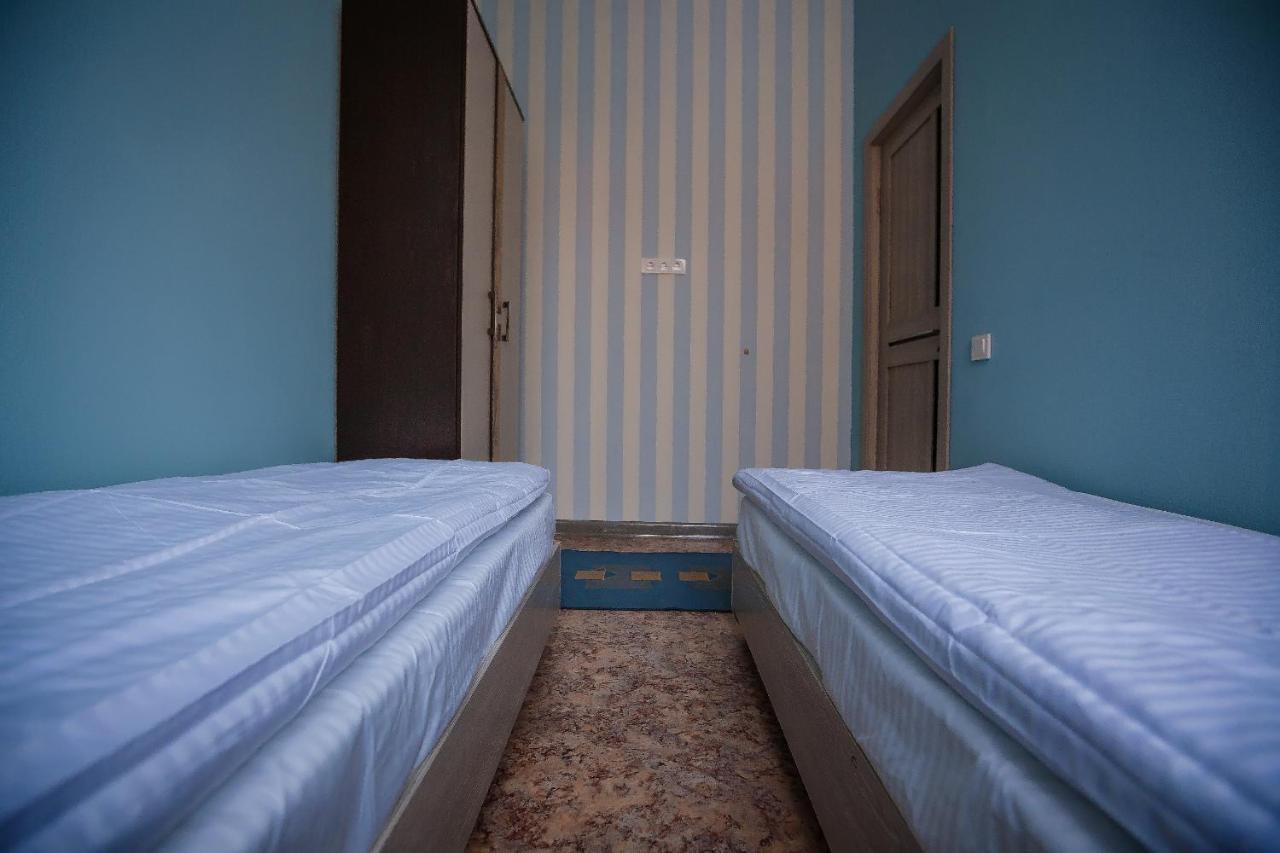 Mountain Road Hostel الماتي المظهر الخارجي الصورة